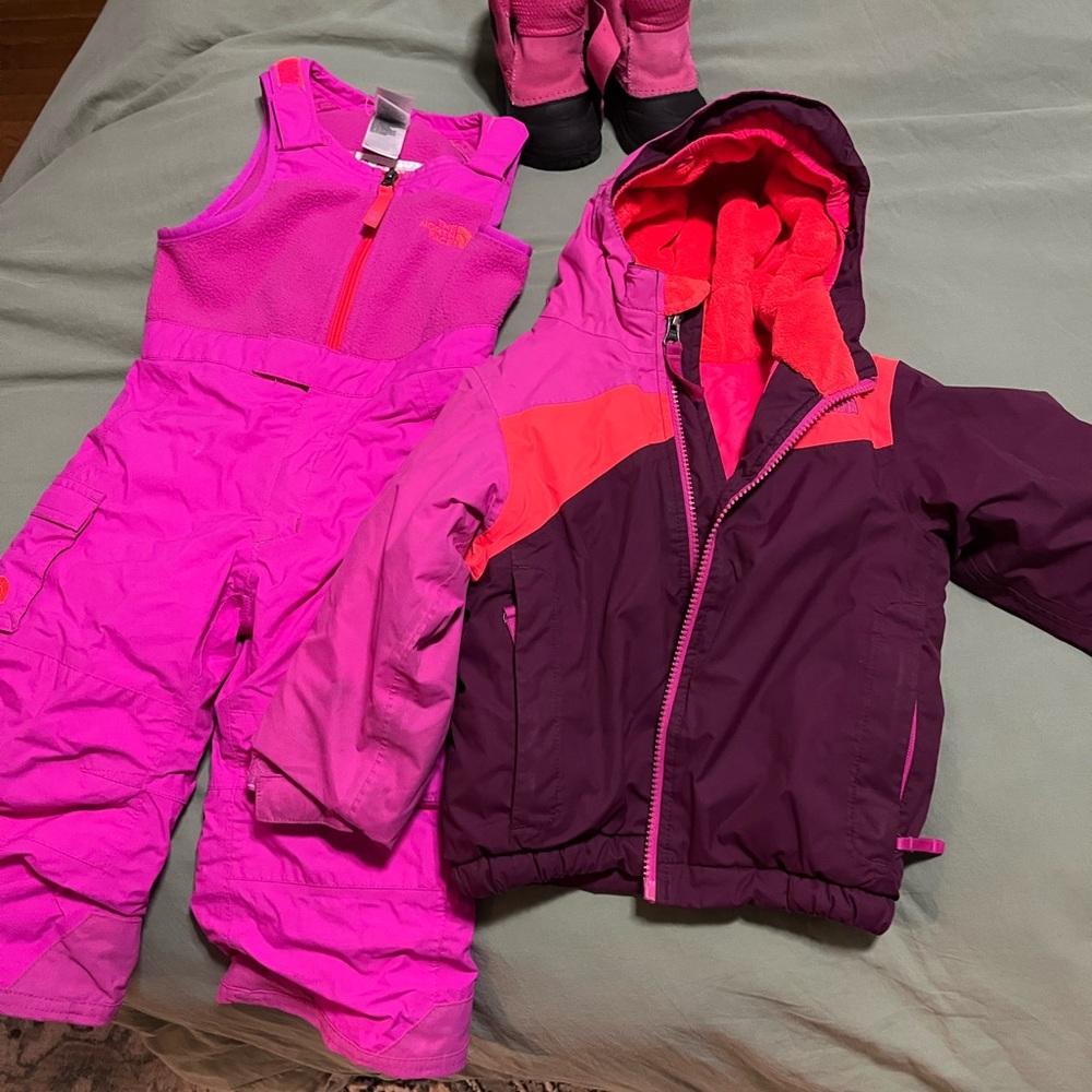 The North Face Kids Winter/Ski set. Boots pants and jacket.